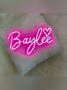 Custom LED Name Sign “Baylee”